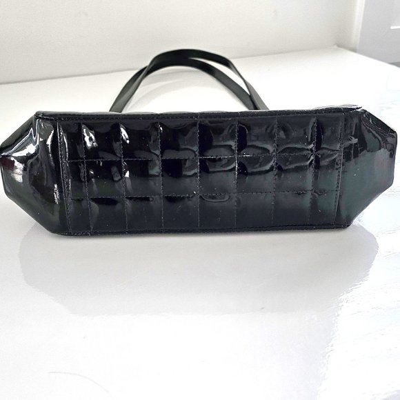 Chanel Black Patent Leather Vintage Chocolate Bar Kisslock Shoulder Bag - Picture 5 of 14